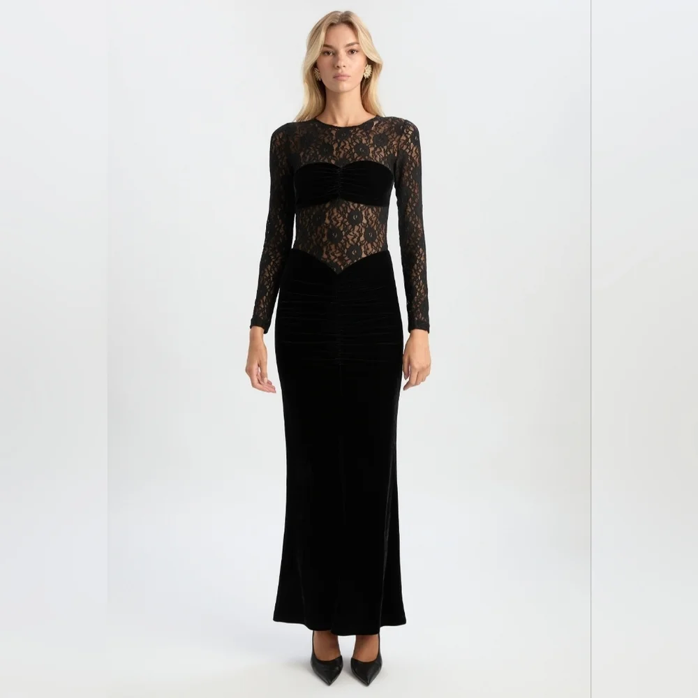 Bardot helenie velour lace maxi dress‎ in black - Picture 9 of 15